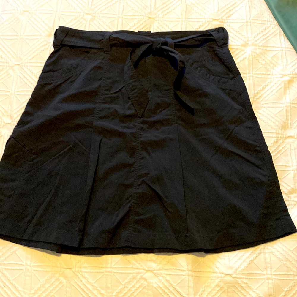 North Face Black Skirt. Size 14.  Washable. Pockets front and back. Quick dry.
